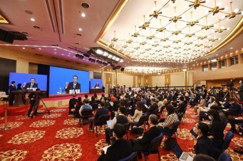 李克強：今年政府支出更多向民生領域傾斜，特別是義務教育和基本醫(yī)療